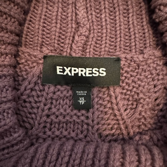 turtle neck sweater - Picture 2 of 2